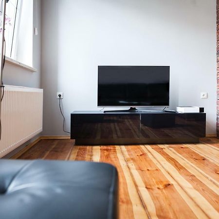 Czar Garbar Apartment Poznan Bagian luar foto